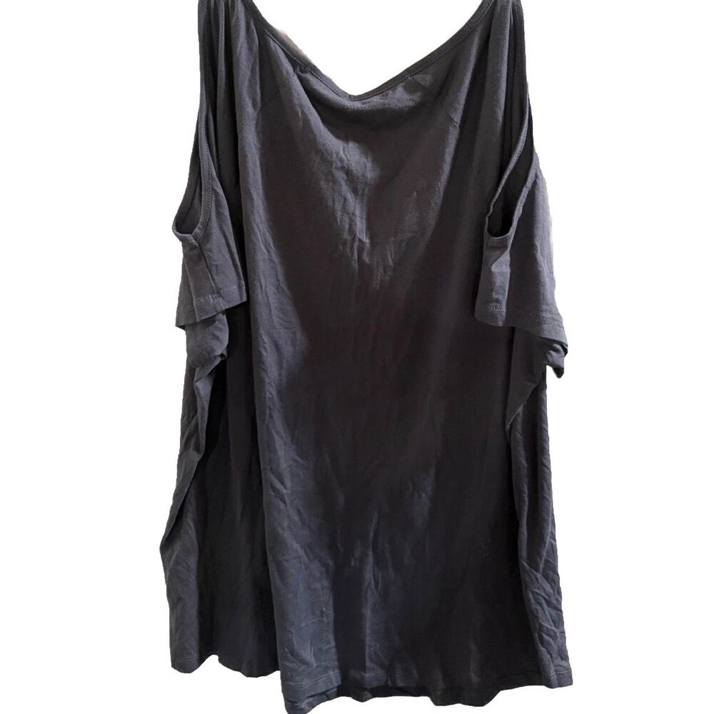 Torrid Active T Shirt Womens 2 Black Cold Shoulder Sleeve Weights Before Dates - Picture 9 of 10